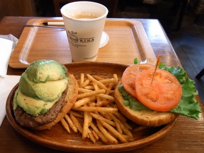 RIMG0113昼食-アボカドバーガーセット_400.jpg