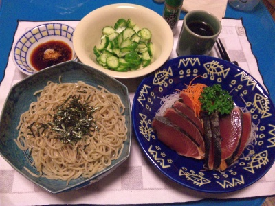 SBSH0206_0701夜-蕎麦、カツオのたたき、きゅうりサラダ_400.jpg