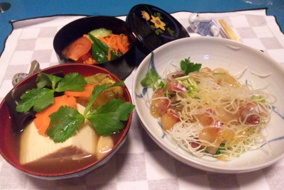 SBSH0243_0103夜-湯豆腐、お刺身のカルパッチョ、彩りサラダ_400.jpg
