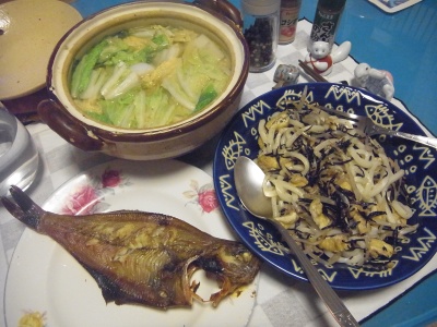 RIMG0008_0213夜-焼きうどん、カレイ干物、野菜鍋_400.jpg