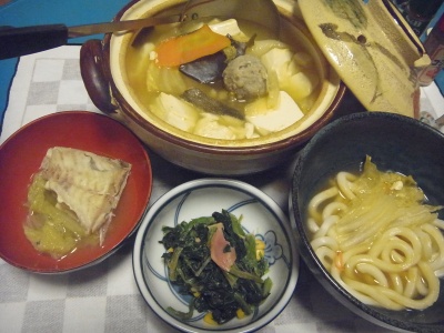 RIMG0029_0219夜-寄せ鍋、うどん、ほうれん草のベーコン炒め_400.jpg