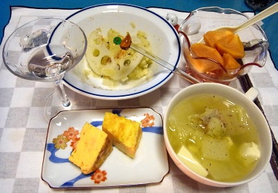 RIMG0020_1214夜-卵焼き、ポテトれんこんサラダ、帆立スープ、柿、カクテル_400.jpg