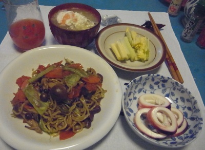 RIMG0014_0319夜-焼きそば、ボイルイカ、セロリ、卵味噌汁_400.jpg