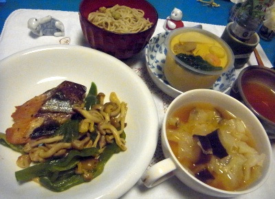 R0010143_0730夜-マグロの照り焼き、キャベツ味噌汁、冷たい茶碗蒸し、蕎麦_400.jpg