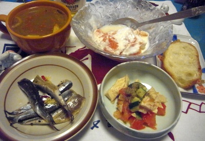 R0012018_0525夜-セグロイワシ酢漬け、チキンサラダ、スープ、グレープフルーツヨーグルト、フランスパン_400.jpg
