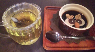 SBSH0524_0721鳥のいるカフェのコーヒーゼリーとハーブティ_400.jpg