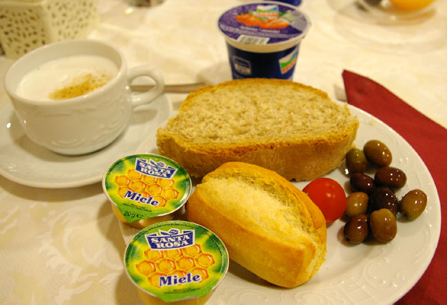 朝食