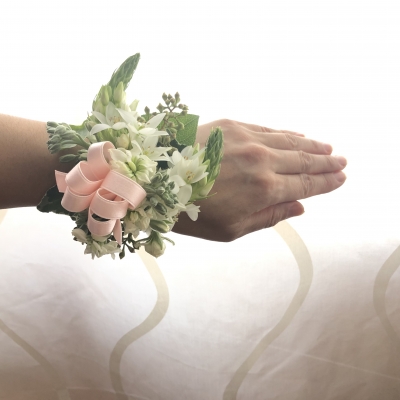 ե󥸥 ǥ ץ ѡƥ wristlet wrist corsage wedding NYBG floral design garden fondly