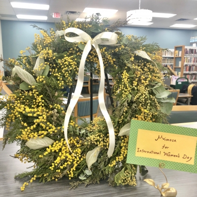 ミモザリース　図書館へ寄付　ニュージャージー　バーゲンカウンティ　パラマス　mimosa wreath flower donation Paramus Public Library Bergen County New Jersey USA Garden Fondly