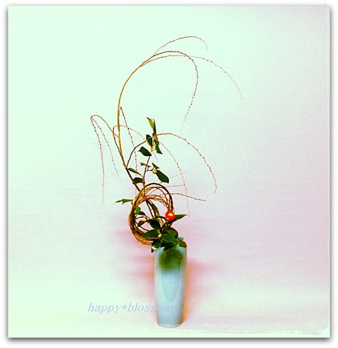 しだれ柳と椿の瓶花 Happy Blossom Blog