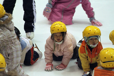 短期アイススケート教室1日目