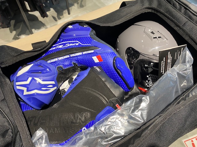 リバティ ラミネート リール式キーケース　ベッツィ・ネプチューン リバティ ラミネート リール式キーケース ベッツィ・ネプチューン