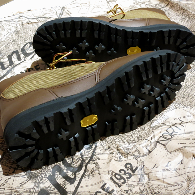DANNER ¥À¥Ê¡¼¥é¥¤¥È3 (5).JPG