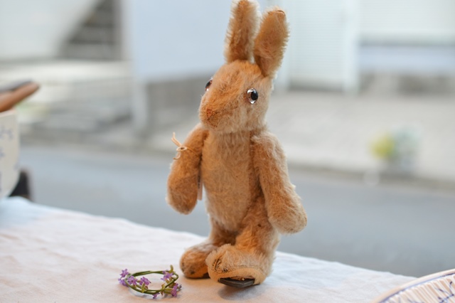 耳の長い 小さい白ウサギ Made In France Tsubame Markt
