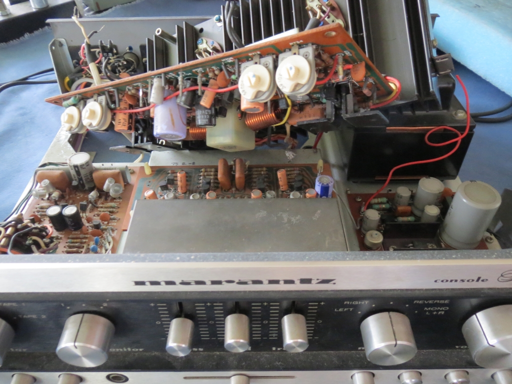 Marantz　Model1070 プリメインアンプ　修理、チューンナップ済み！ Marantz #1070プリメインアンプ修理 | 滋賀オーディオサービス