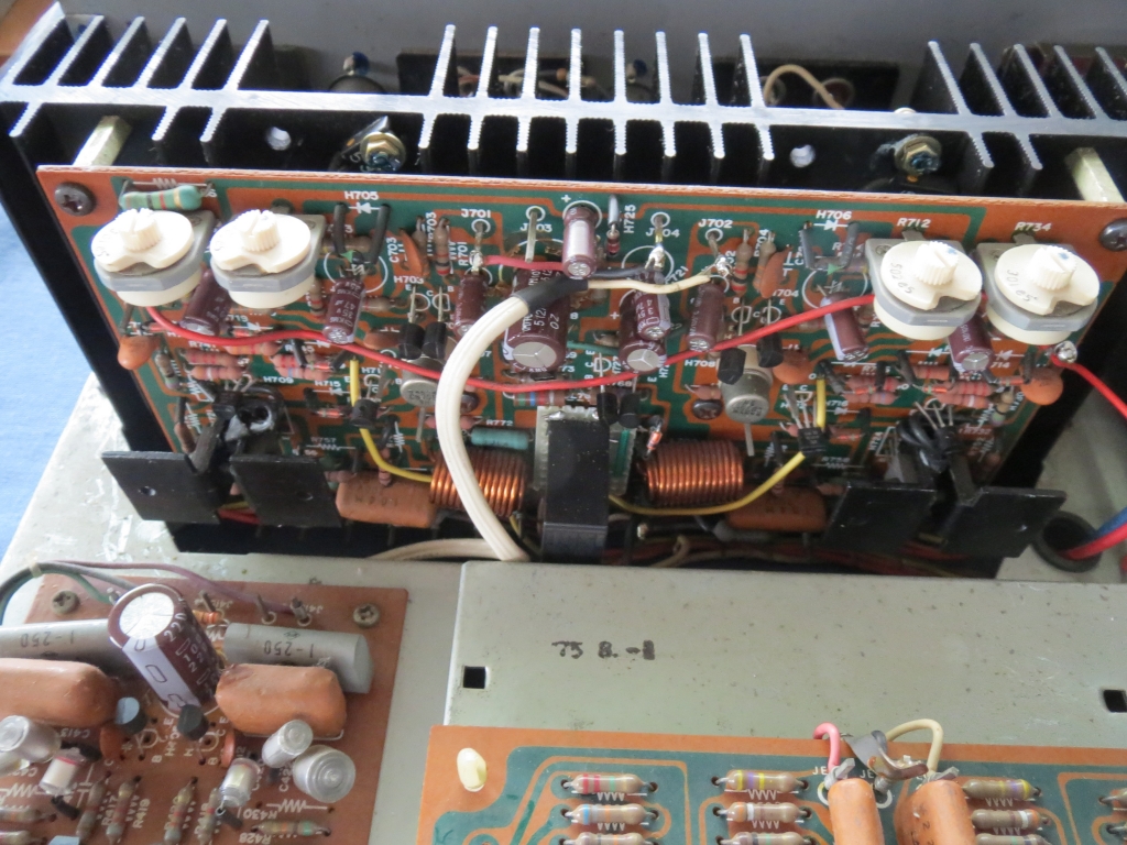 Marantz　Model1070 プリメインアンプ　修理、チューンナップ済み！ Marantz Model1070 プリメインアンプ 修理、チューンナップ済み