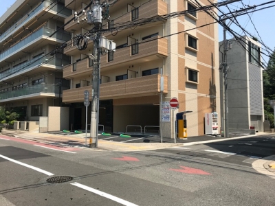 大手町パーキング.jpg