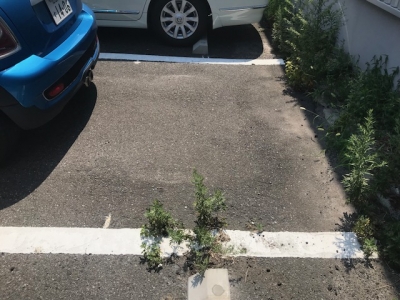 車止め設置 (1).jpg