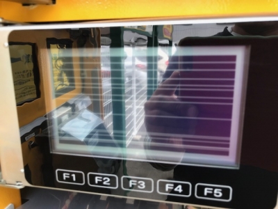 精算機液晶交換4前.jpg