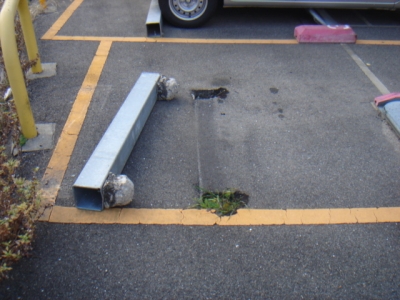 車止め補修1.JPG
