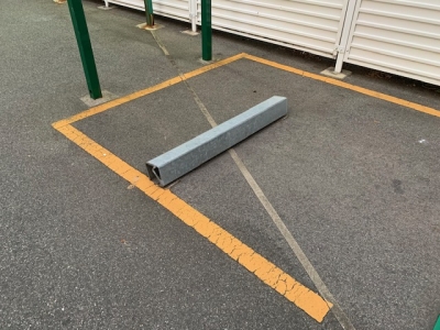 車止め交換前.jpg