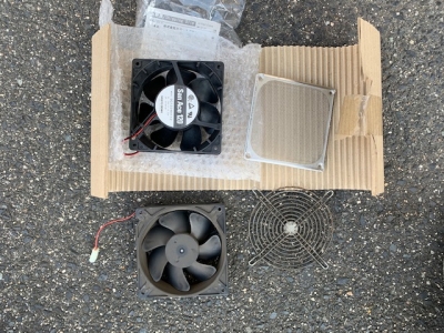 精算機内ファン交換.jpg