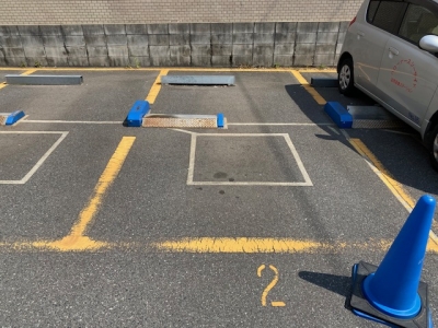 車止め補修前.jpg