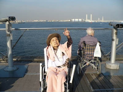 大桟橋へドライブ