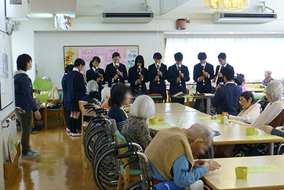藤の木中学校
