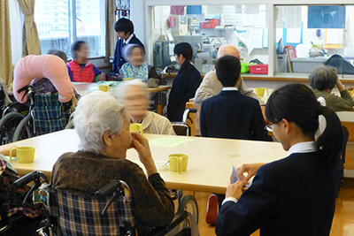 藤の木中学校