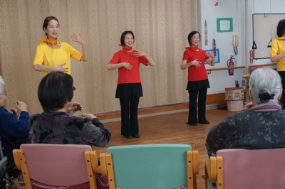 手話ダンス