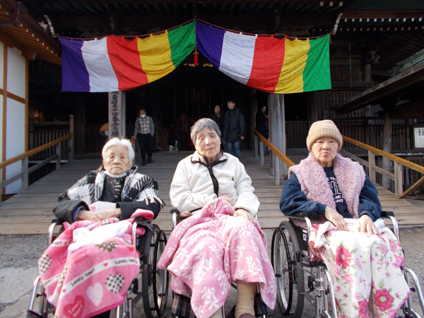 弘明寺観音に初詣