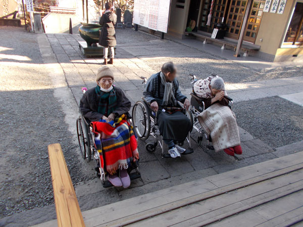 弘明寺観音に初詣