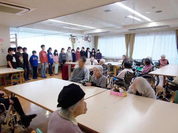 藤の木小学校来苑