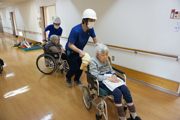 夜間想定防災訓練
