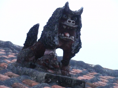 幸せを吸い込むシーサー