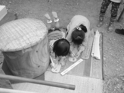 看板を制作中。