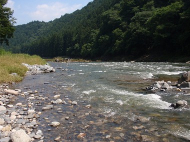 川