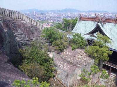 生石神社石の宝殿