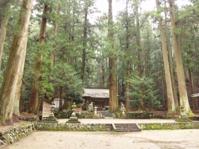 室生龍穴神社境内