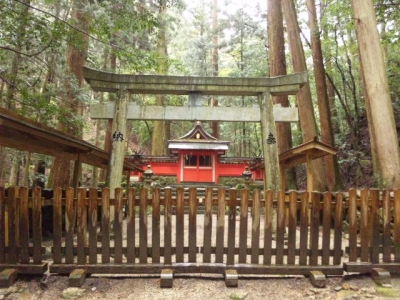 室生龍穴神社本殿