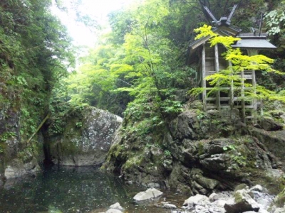 天岩戸神社岩戸