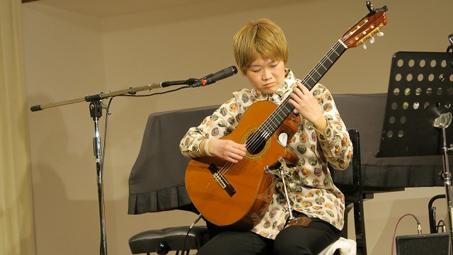 木村モモ ギター | YOSHUホール便り