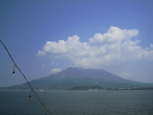 フェリーから見た桜島