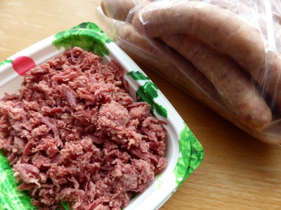 コンビーフと玉ねぎ入りポークソーセージ