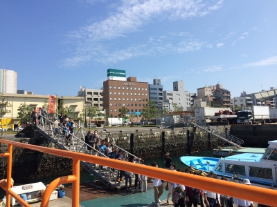 クルーズ船列