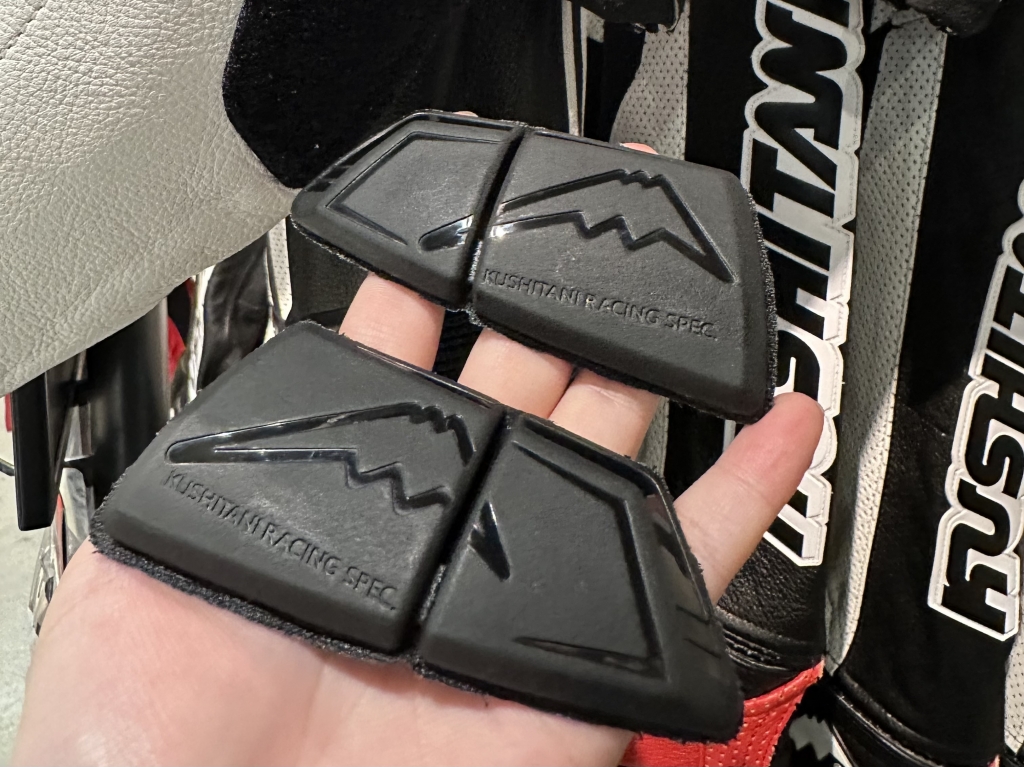 再入荷・入荷】レーシングギア 2点：KUSHITANI 岡山店 | KUSHITANI