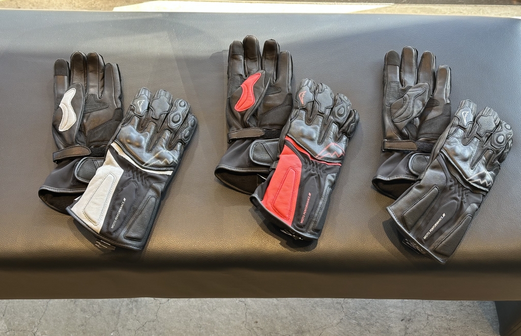 クシタニ GPゼストウインターグローブ ブラック/ライトグレー Mサイズ 25-26FW】入荷第二十六弾 GPゼストウインターグローブ：KUSHITANI 岡山