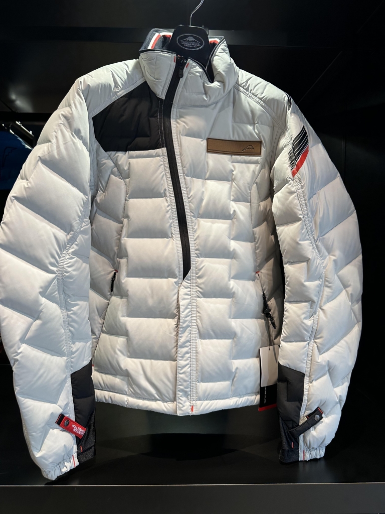 クシタニ　ホワイトグースダウン クシタニの新作ダウンジャケットに注目！ 普段使いのアウターとしても
