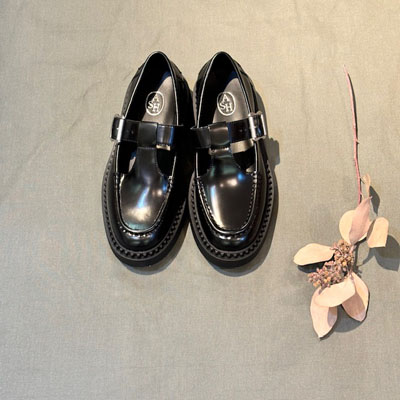 美品】TIPE E TACCHI ビジュー ストライプパンプス(シューズ 美品】TIPE E TACCHI ビジュー ストライプパンプス(シューズ